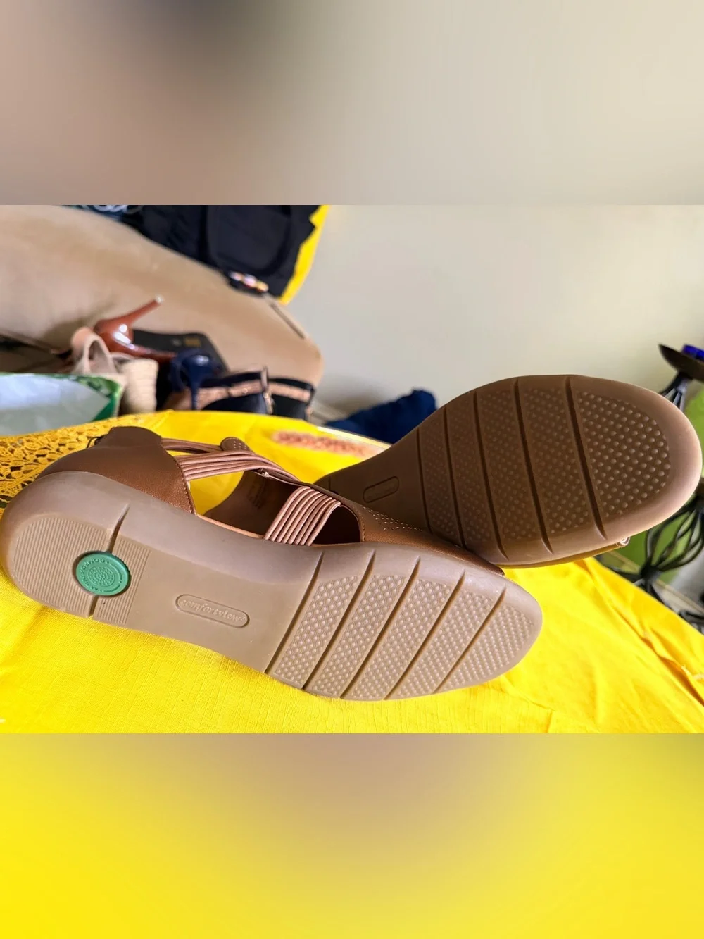 comfortview Girls Bronze Back-Zip Sandals